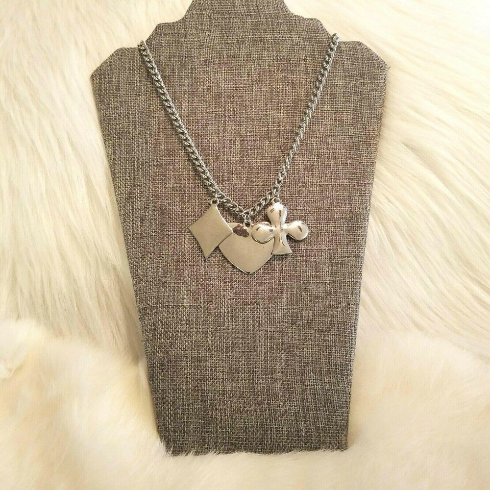 Nine West Silver Card Theme Necklace Heart Diamond Clover Grunge Statement 2787